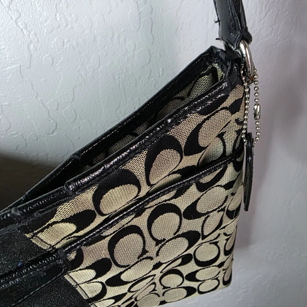 Coach Payton Signature‎ Crossbody Black and Tan Purse M1332